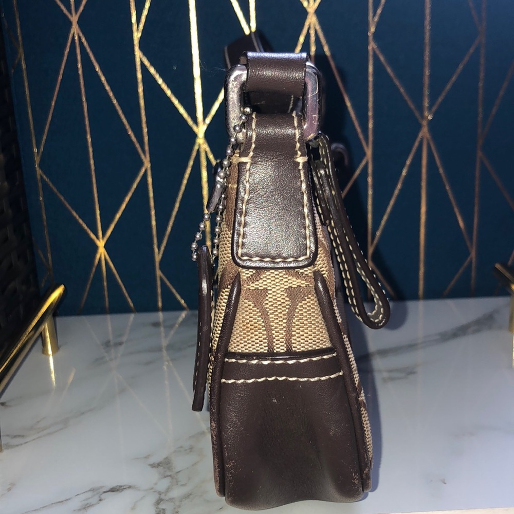 Coach purse - Picture 3 of 8